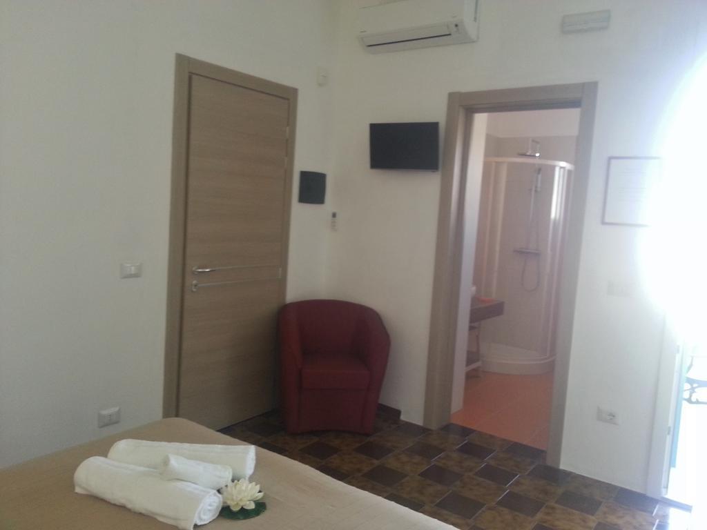 B&B Brezza Marina Torre Pali Bagian luar foto