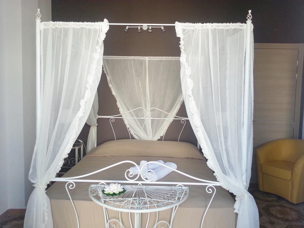 B&B Brezza Marina Torre Pali Bagian luar foto