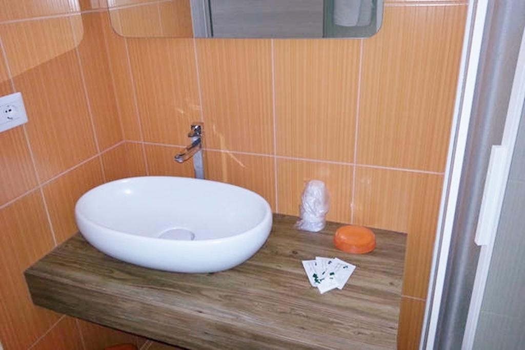 B&B Brezza Marina Torre Pali Bagian luar foto