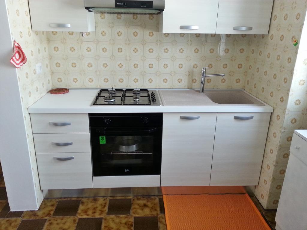 B&B Brezza Marina Torre Pali Bagian luar foto