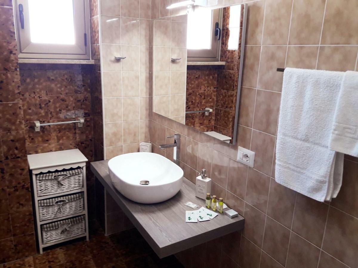 B&B Brezza Marina Torre Pali Bagian luar foto